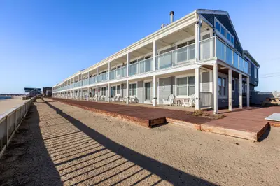 496 Shore Road, Unit 21