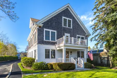 480 Main Street, Unit 1u