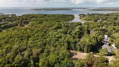 Quaker Road, Falmouth MA