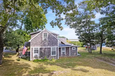 50 Canonicus Avenue, Oak Bluffs MA — view 3