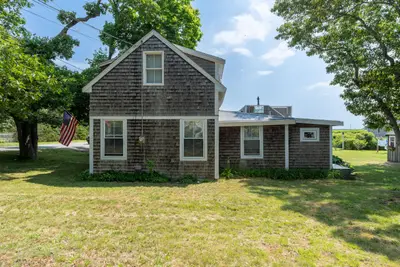 50 Canonicus Avenue, Oak Bluffs MA — view 5