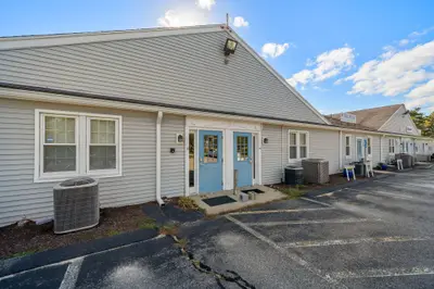 4 Barlows Landing Road, Unit 15, Bourne MA — view 4