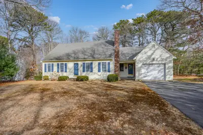 20 Bray Farm Road, Yarmouth MA — view 2