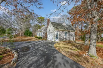 20 Bray Farm Road, Yarmouth MA — view 3