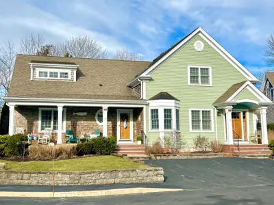 480 Main Street, Unit 13