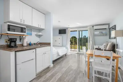 132 Shore Road, Unit 7