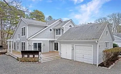 150 Cove Road, Unit 10, Vineyard Haven MA