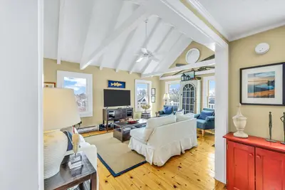 15 Cottage Street, Unit 2, Provincetown MA — view 5