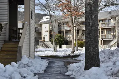 800 Bearses Way, Unit Apt 2ed, Barnstable MA — view 4
