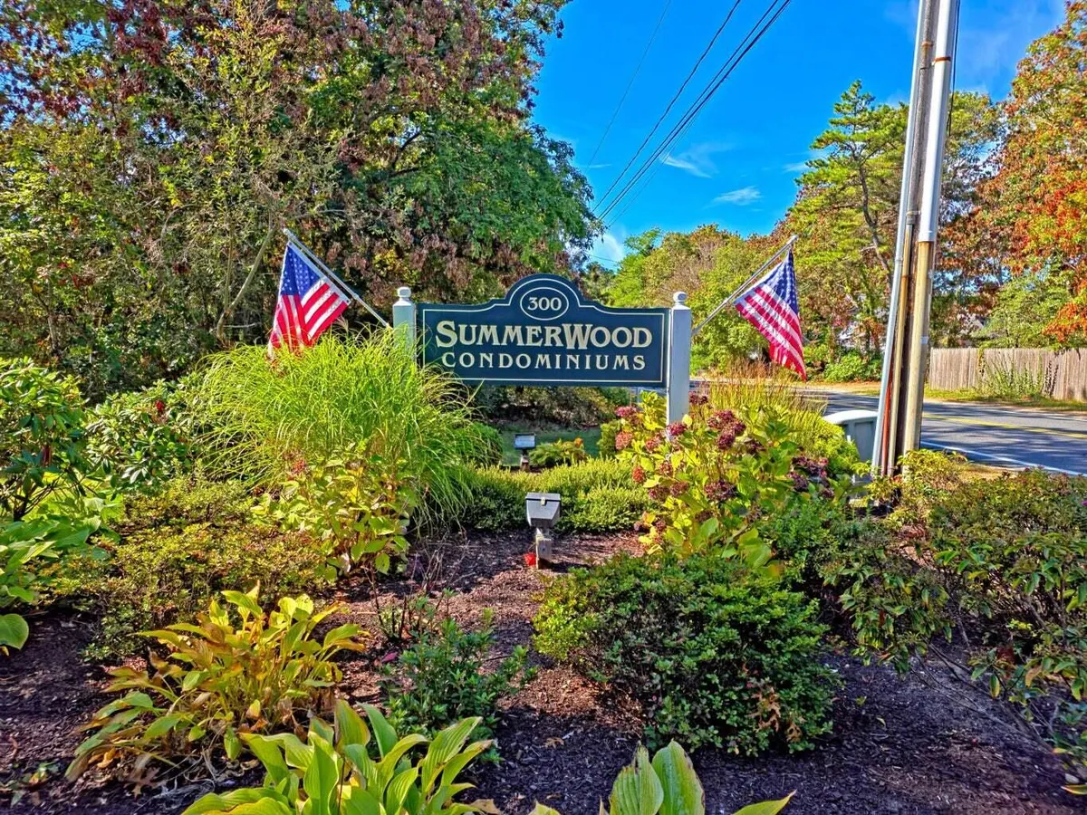 300 Falmouth Road, Unit Apt 16a