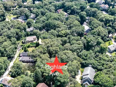 7 Highland Avenue, Vineyard Haven MA — view 3