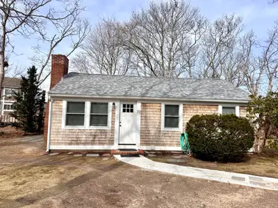 73 Kings Way