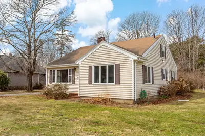 404 Sandwich Road, Falmouth MA — view 3