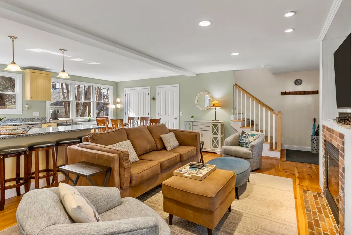 9 A Holway Avenue, Provincetown MA — view 5