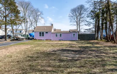 62 Pine Avenue