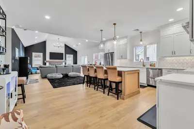 17 Josiah Path, Falmouth MA — view 3