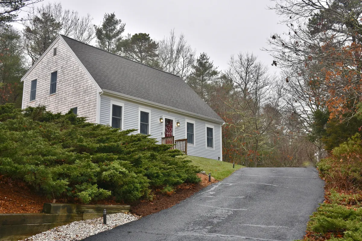 8 Pickerel Way, Sandwich MA — view 3