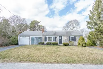 28 Swift Brook Road, Yarmouth MA — view 3