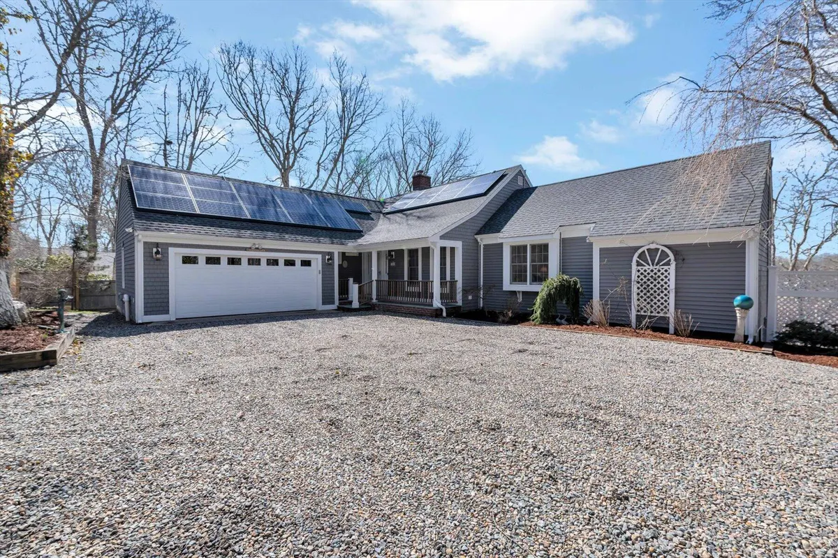 18 Gray Rocks West Road, Falmouth MA — view 4