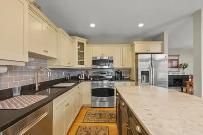 2 Amberwood Court, Unit 2, Bourne MA — view 2