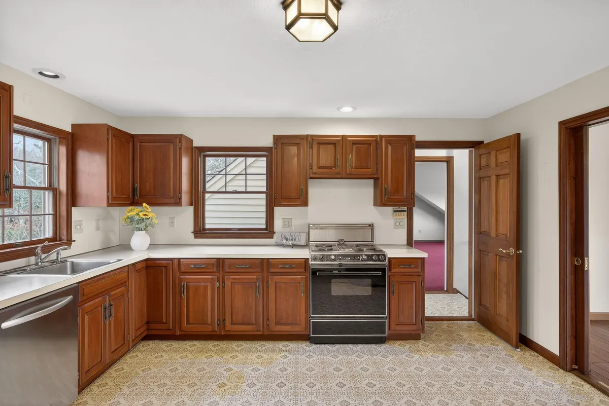 4 Earl Road, Sandwich MA — view 5