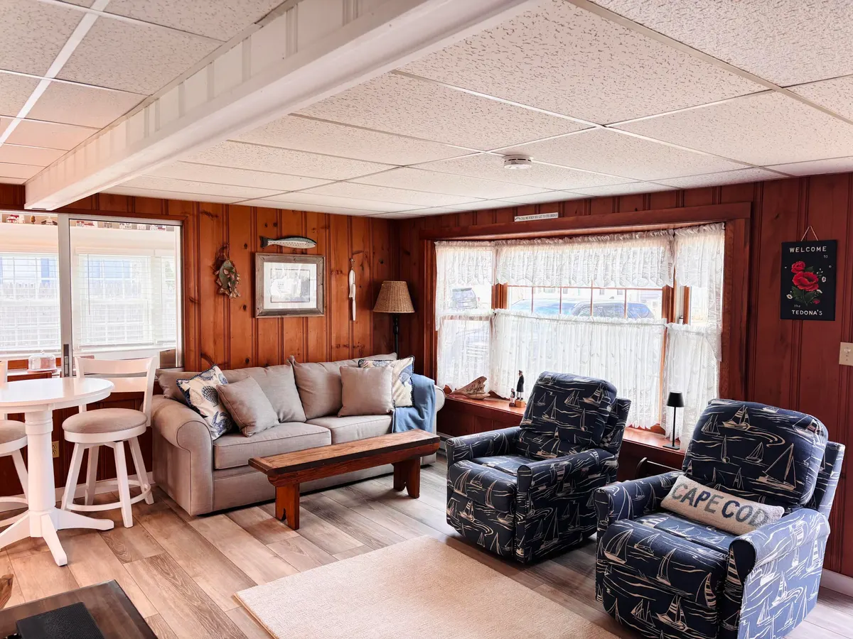 6 Oak Street, Dennis MA — view 3