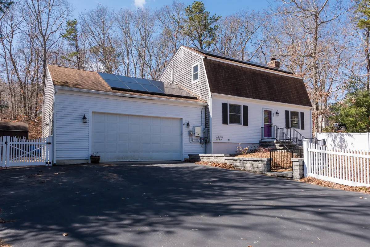 19 Meredith Road, Sandwich MA