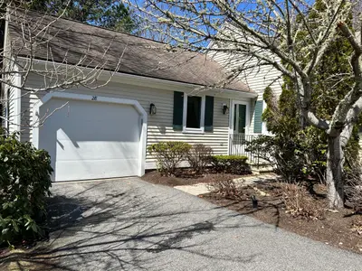 28 Windward Street, Unit 28