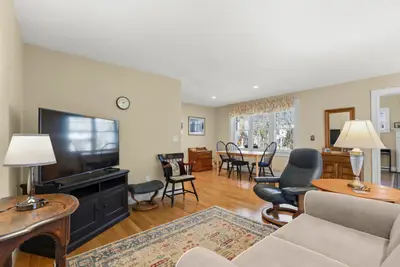 31 Hillside Avenue, Falmouth MA — view 4