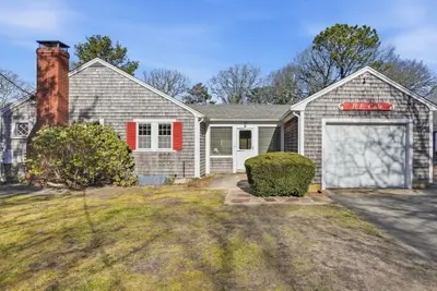 130 Silverleaf Lane, Yarmouth MA — view 2
