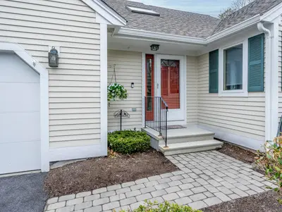 3 Longwood Road