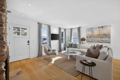 19 W Vine Street, Provincetown MA — view 3