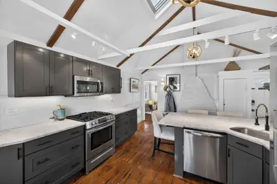 3 Kendall Lane, Unit B3, Provincetown MA — view 5