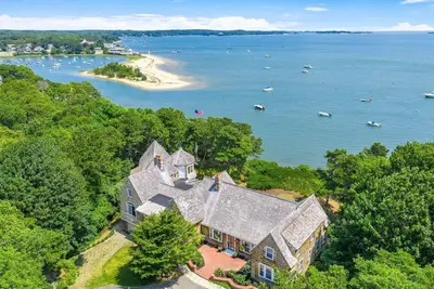 2079 Head of the Bay Road