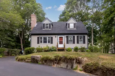 28 Cranberry Avenue