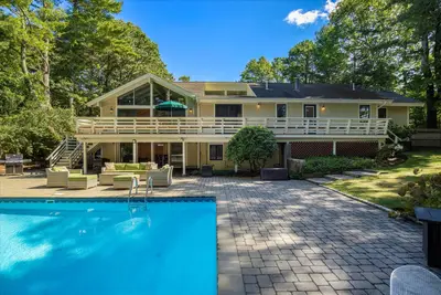 72 Walton Heath Way, Mashpee MA — view 2