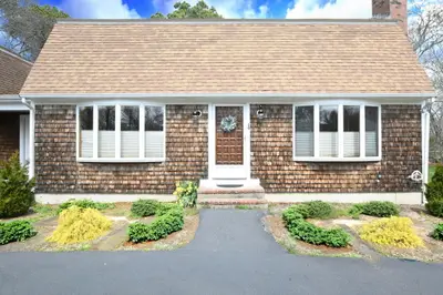 18 Fox Lane, Falmouth MA — view 3