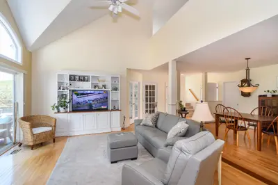 12 Sea Knoll Court, Unit 12, Bourne MA — view 5