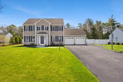 20 Settlers Way, Bourne MA — view 3