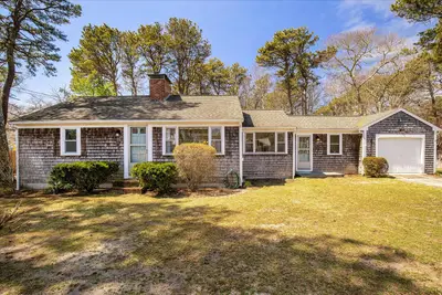 65 Phyllis Drive, Yarmouth MA — view 2