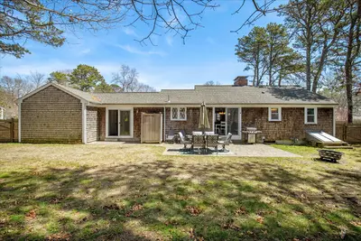 65 Phyllis Drive, Yarmouth MA — view 4