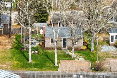 6 Manning Road, Dennis MA — view 3