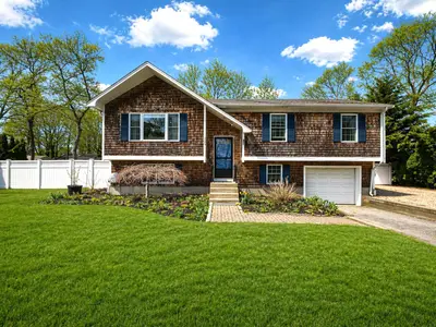 104 Seagate Lane