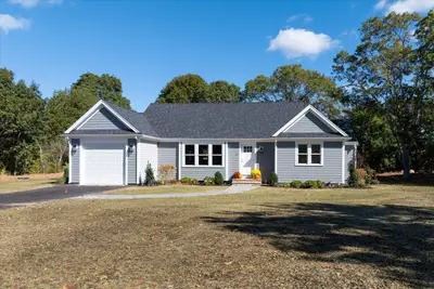 25 Percival Road, Falmouth MA — view 2