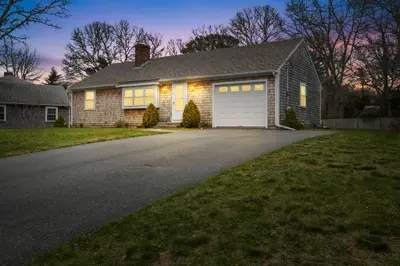 10 Eastover, Dennis MA — view 2