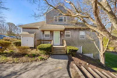 30 Harbor Hill Drive, Unit 30