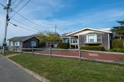 23 Circuit Avenue Extension, Oak Bluffs MA — view 5