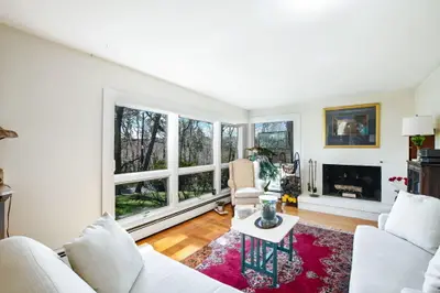 33 Lorraine Road