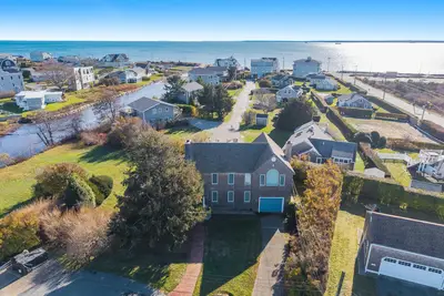 15 Hedge Lane, Falmouth MA — view 3