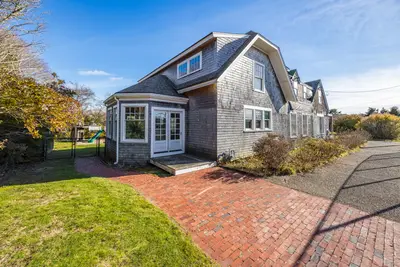 9 Hedge Lane, Falmouth MA — view 2